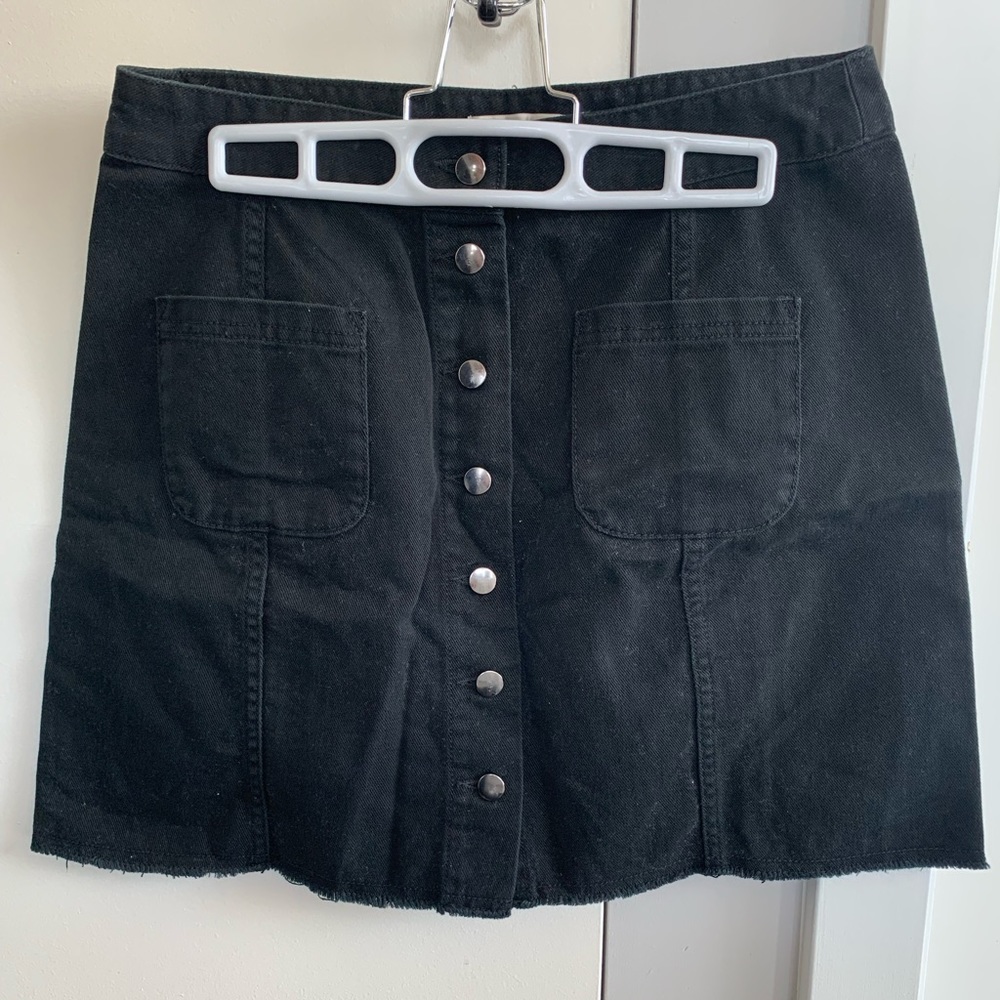Twik M black mini skirt